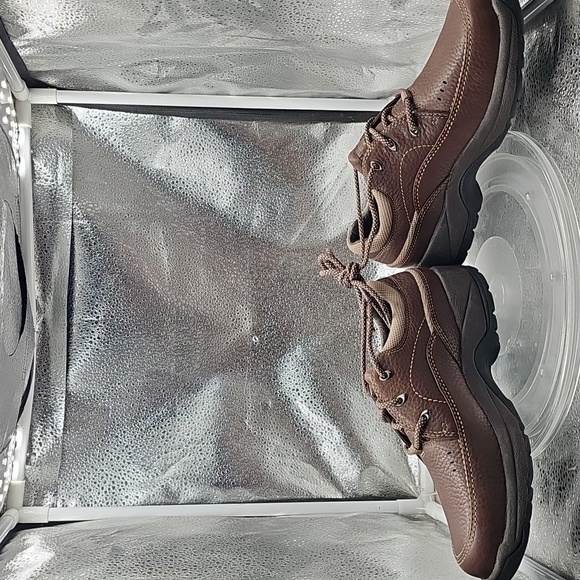 C Brown And Tan Water Proof Shoes Branding Is Dunham - Picture 7 of 7